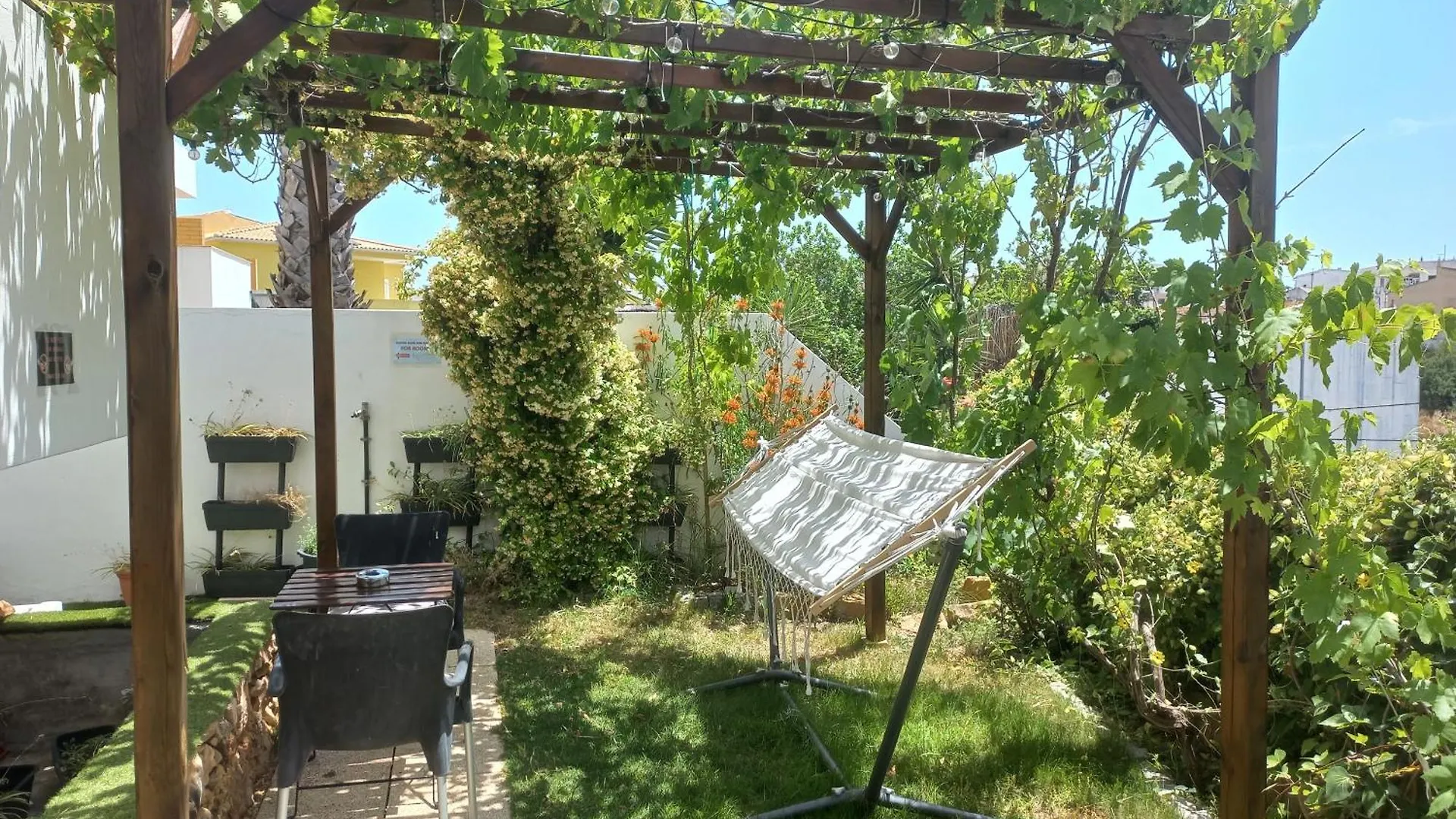 Πανσιόν Dream Lagos B&B