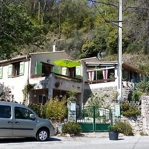 https://le-vallon-de-bargemon.fr-provencehotel.com